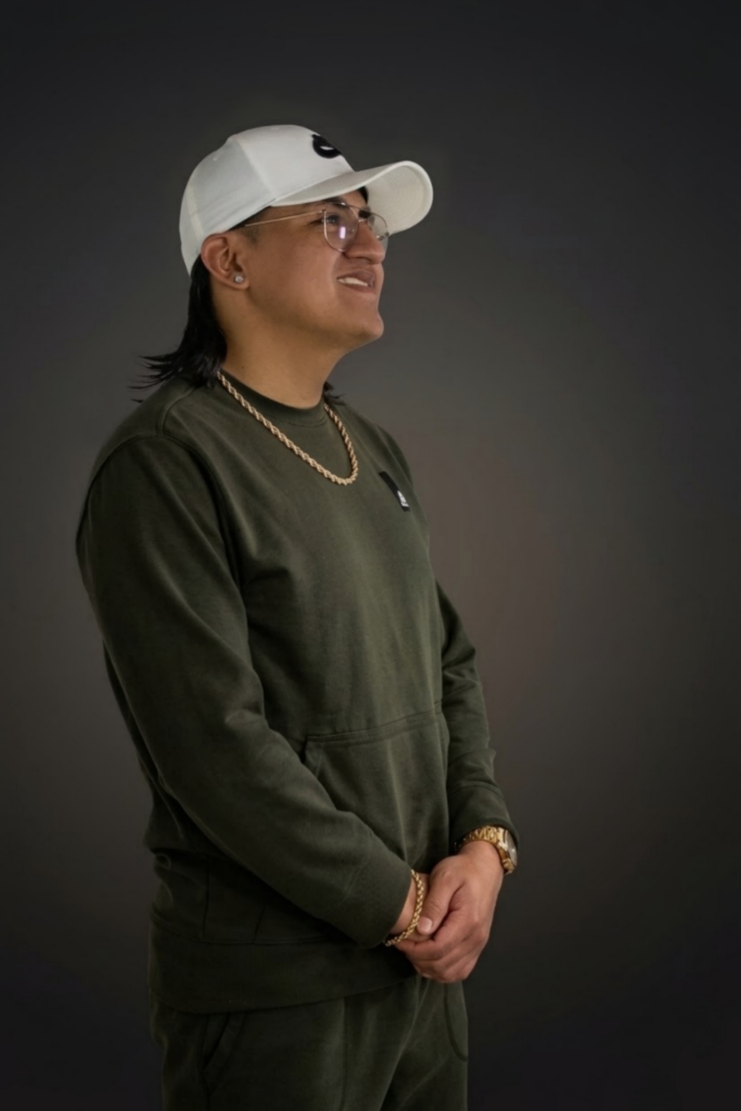 Reíny El Caballero — Retrato de prensa